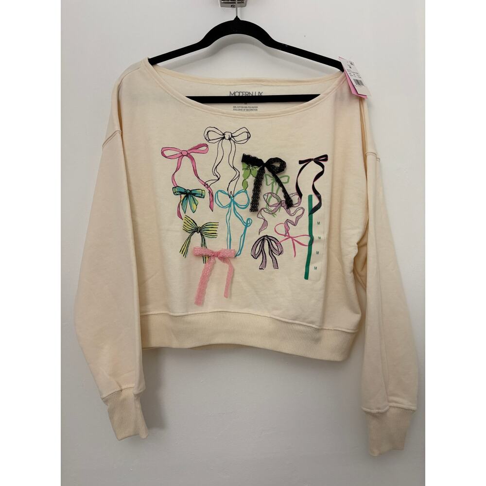 NWT Modern Lux Cream Bow Graphic Cropped Sweatshirt Size M